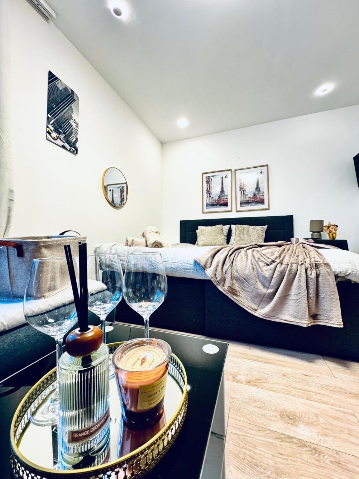 Central King Studio - 10 Mins Walk From Downtown Viyana Dış mekan fotoğraf