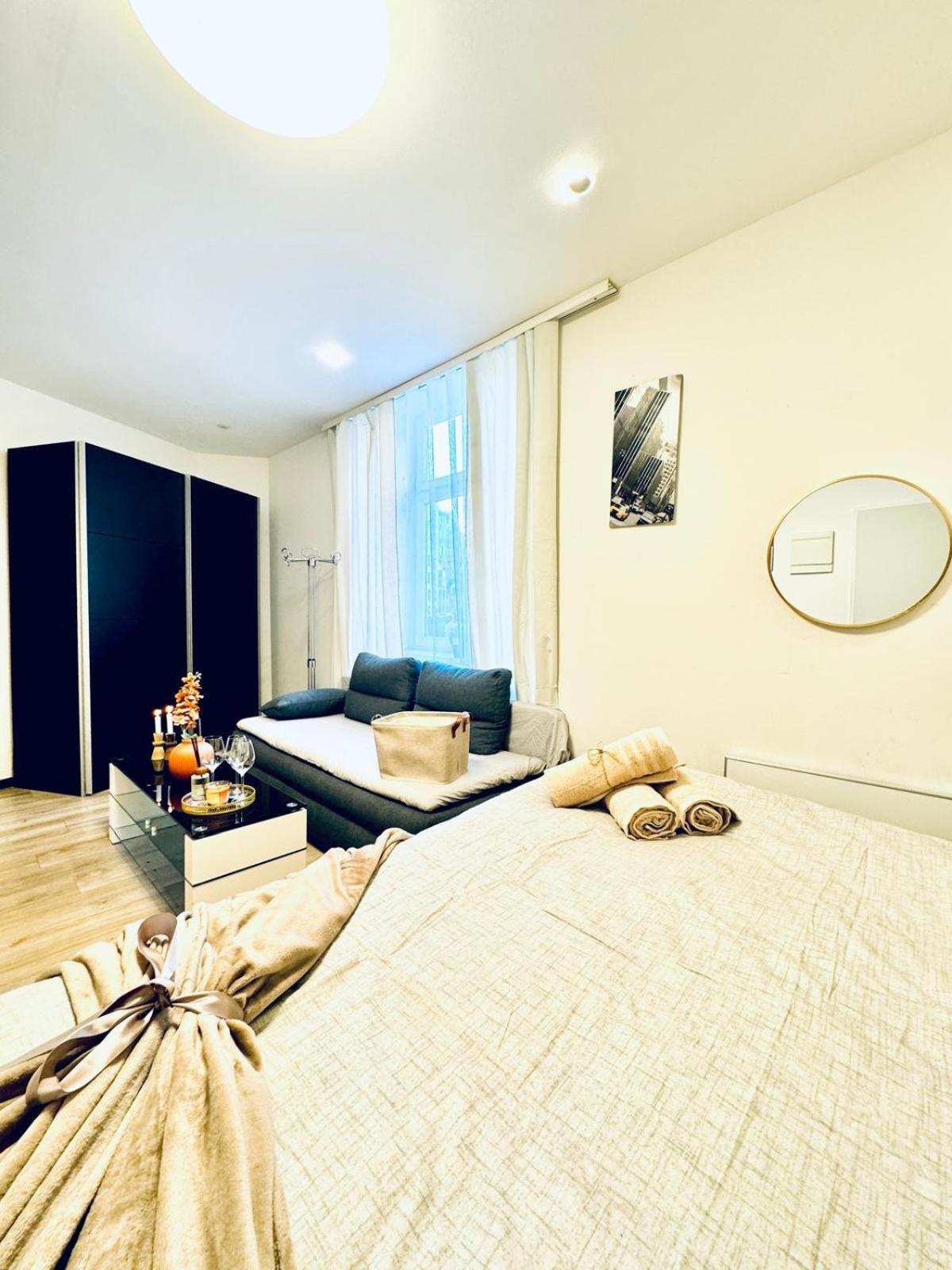 Central King Studio - 10 Mins Walk From Downtown Viyana Dış mekan fotoğraf